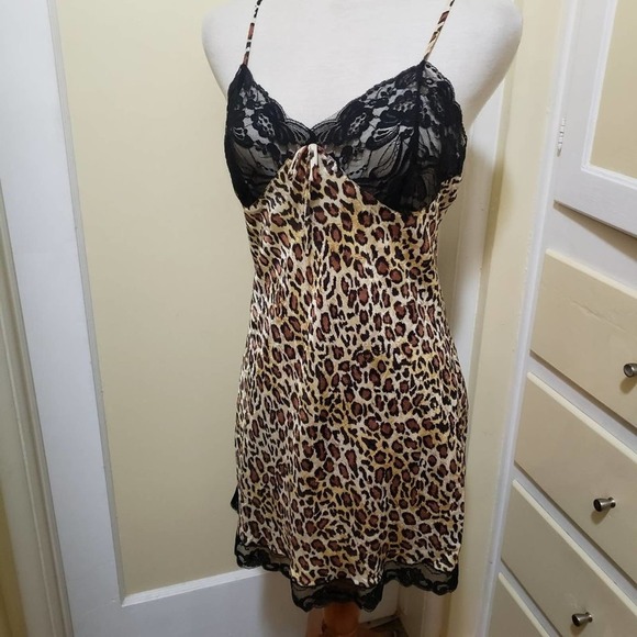 Vintage Leopard Print Negligee Black Lace by August Silk / Size Medium - Picture 1 of 7